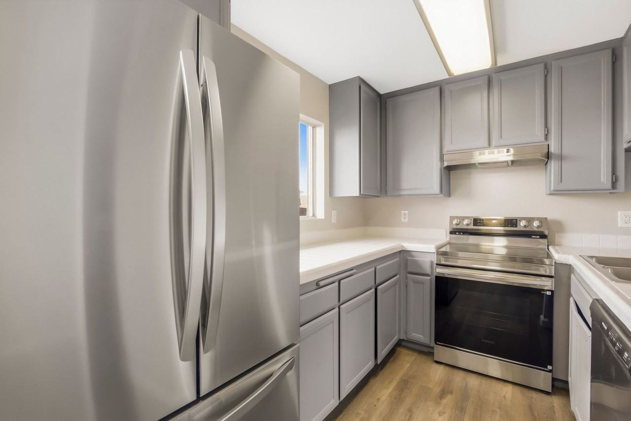 621 D St - Photo 6 of 22