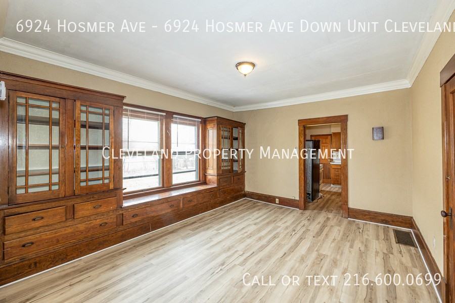 6924 Hosmer Ave - Photo 6 of 16