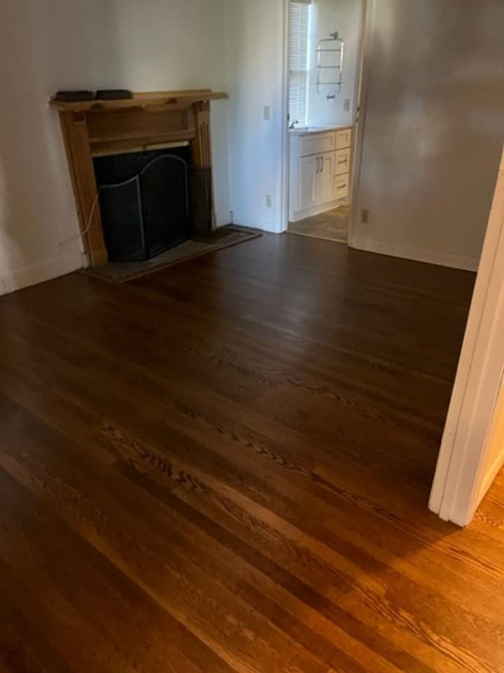 340 A St - Photo 3 of 4