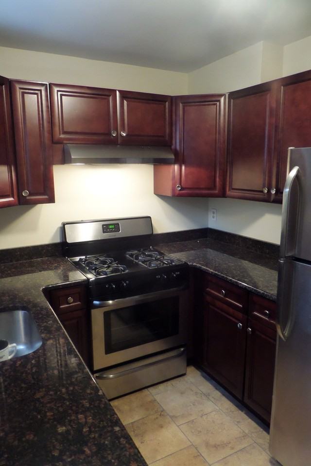 1031 S Dorrance St - Photo 2 of 8