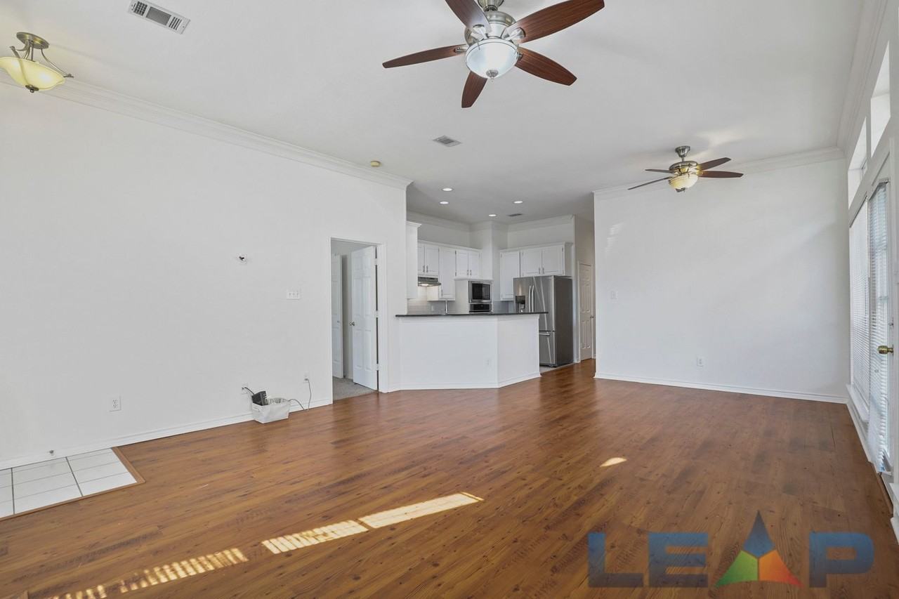 8704 Moss Hill Rd - Photo 3 of 24