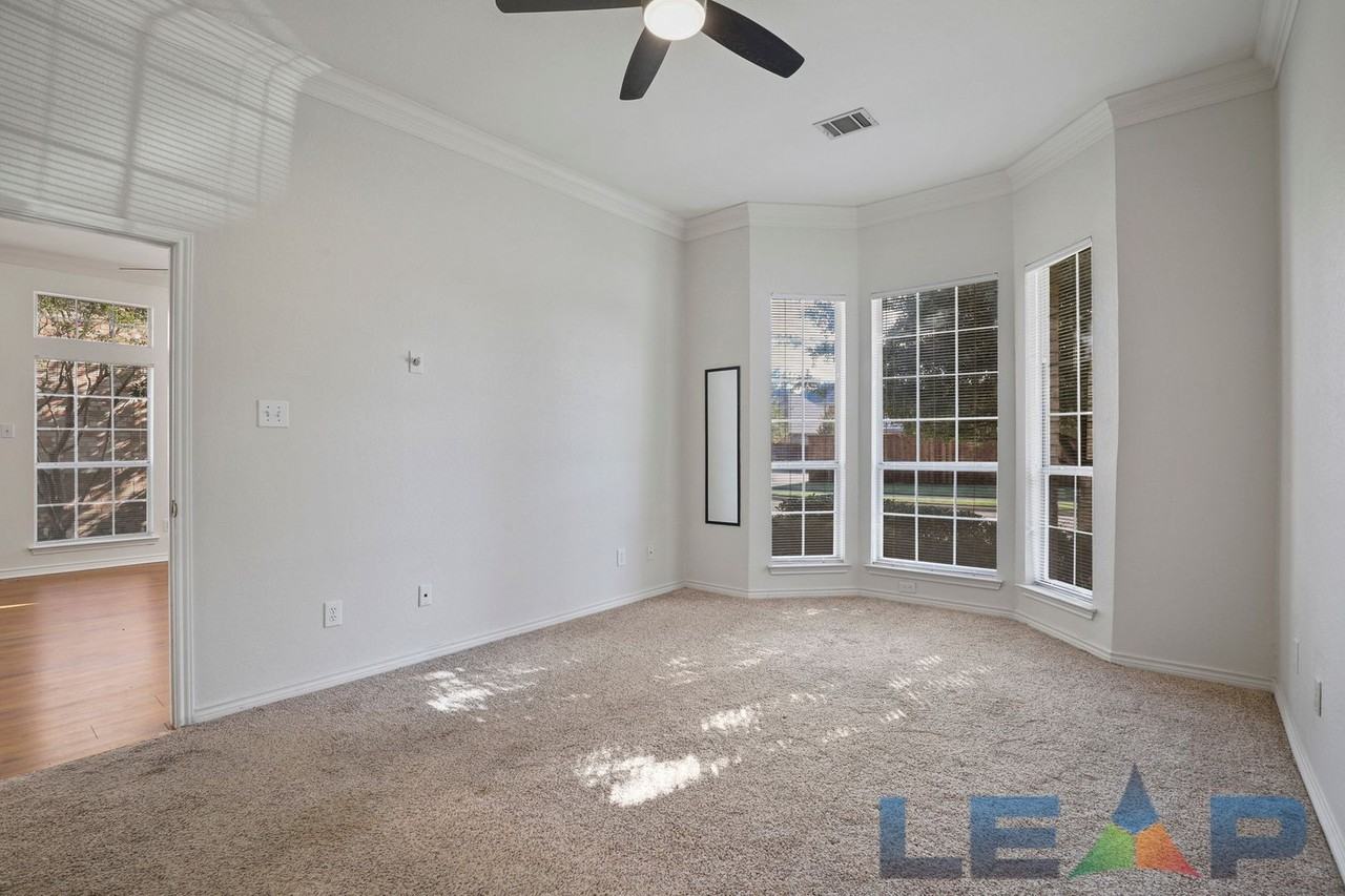 8704 Moss Hill Rd - Photo 7 of 24