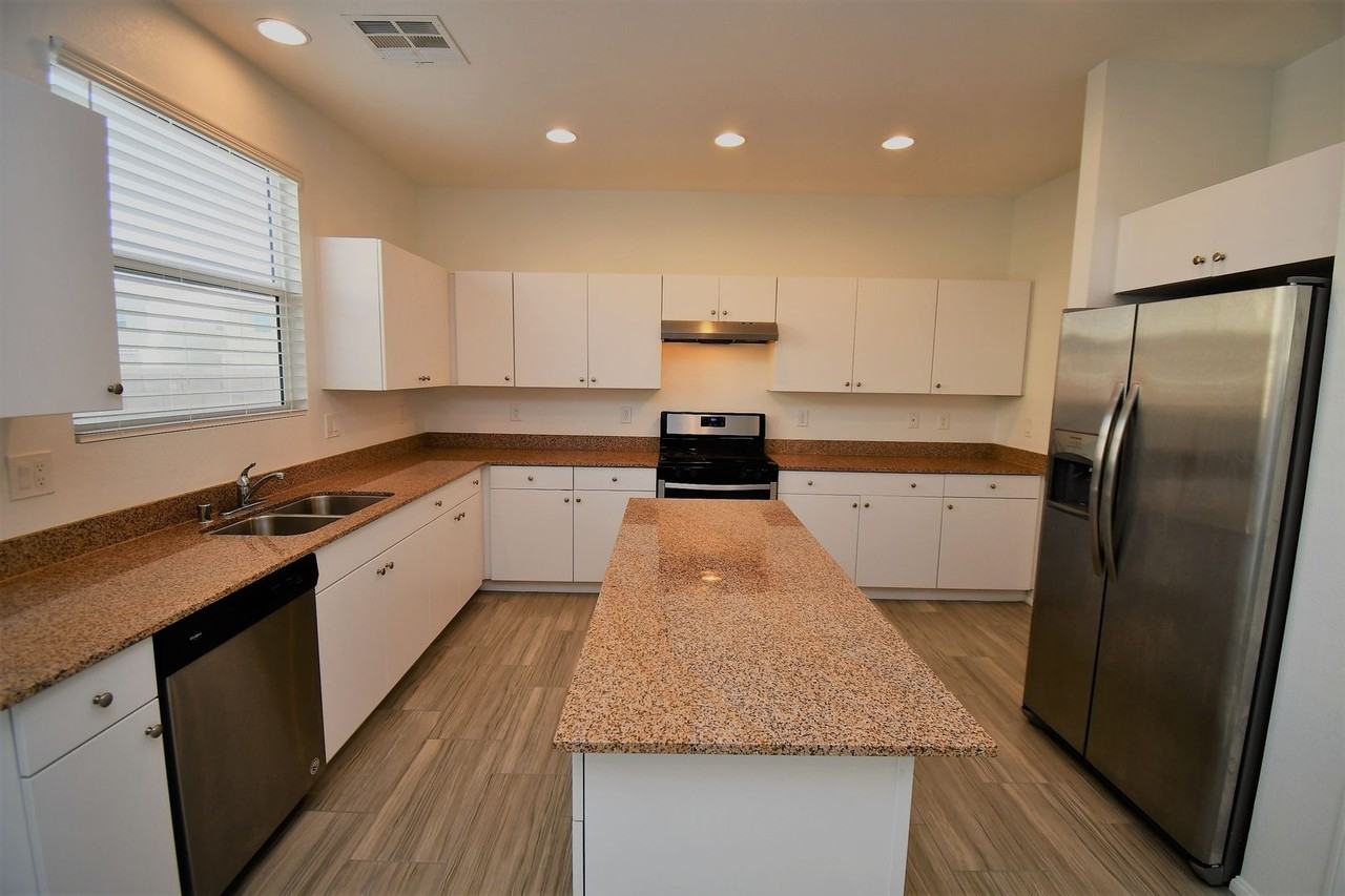 5708 Wishing Coin Ct - Photo 3 of 35