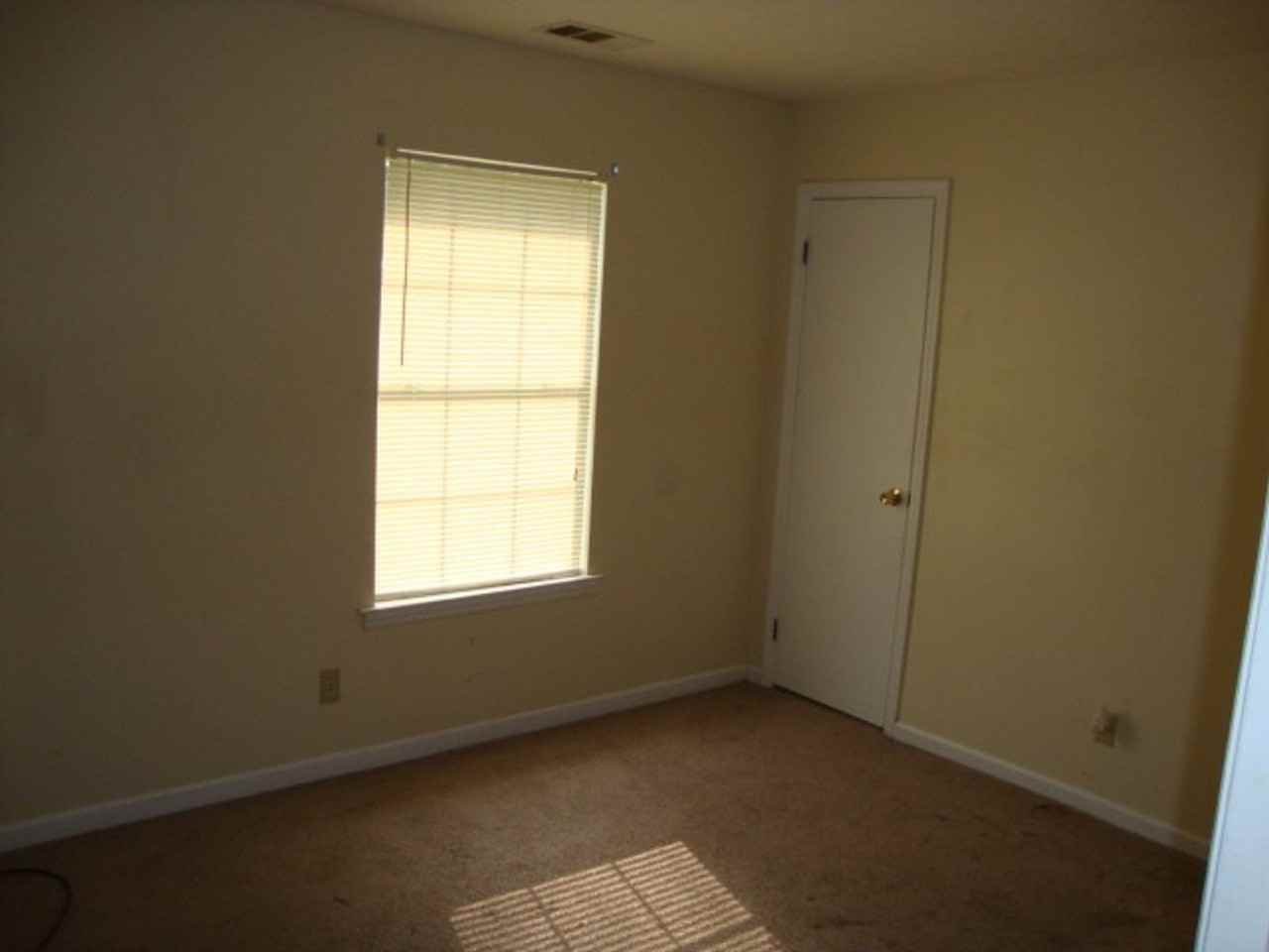 930 Piercefield Dr - Photo 6 of 12