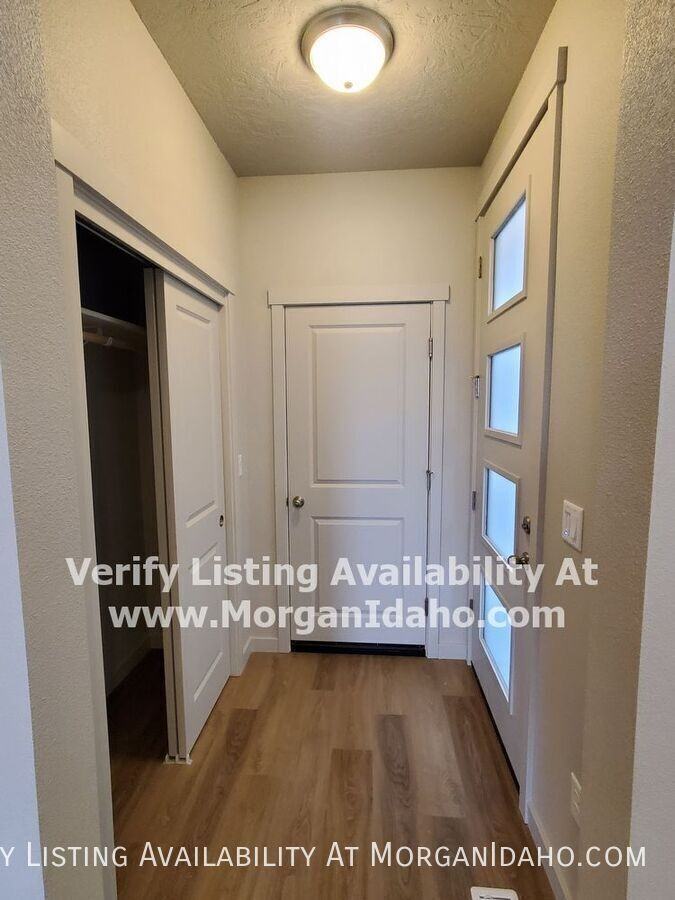 376 N Tessa Ln - Photo 2 of 18