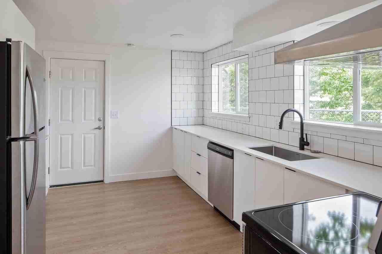 Marigold - Photo 6 of 50