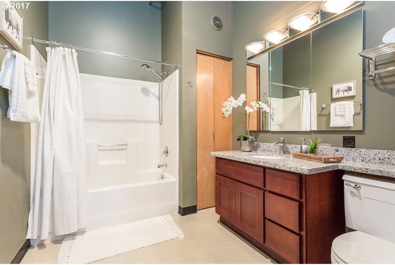 1314 Nw Irving St #604 - Photo 2 of 27