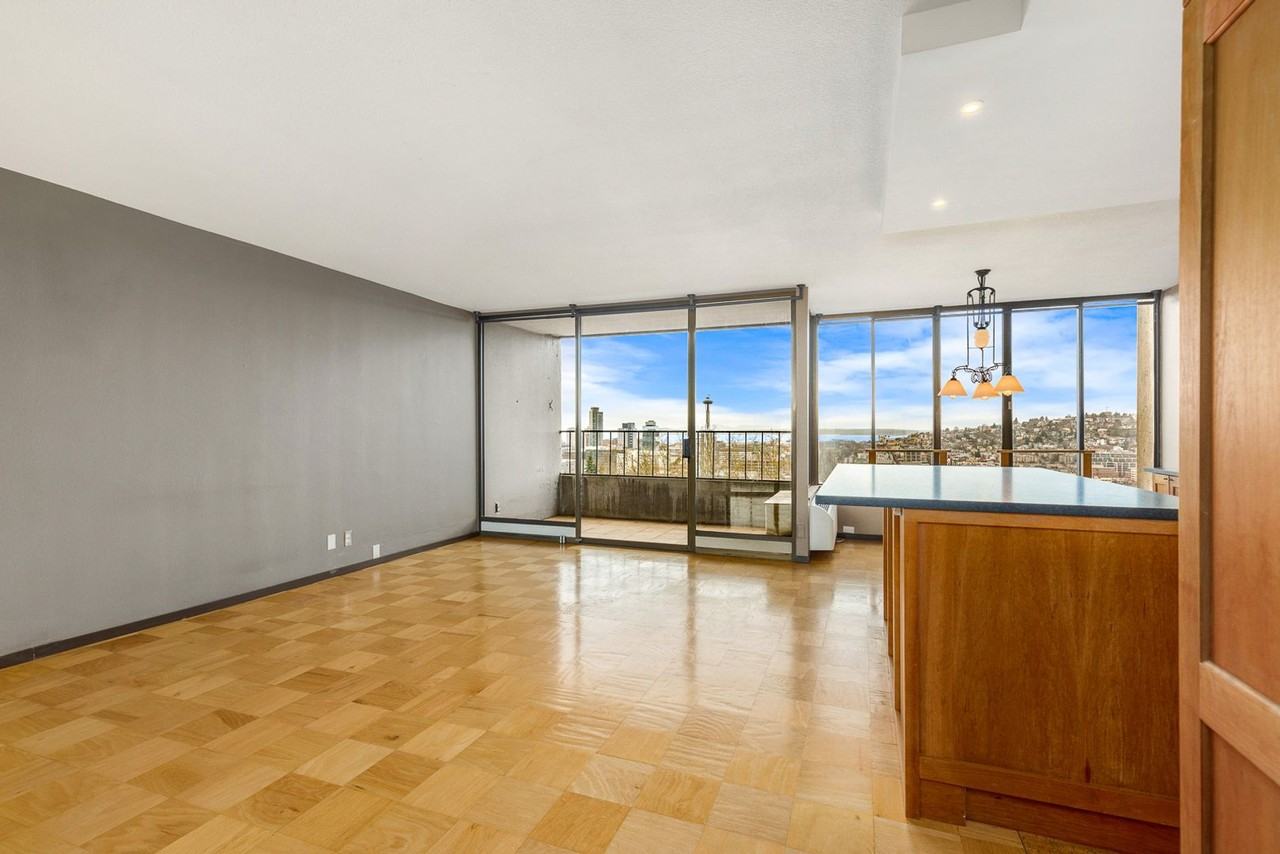 601 Belmont Ave E #E5 - Photo 5 of 20