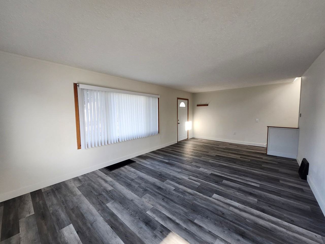 1500 Thayer Dr - Photo 5 of 29