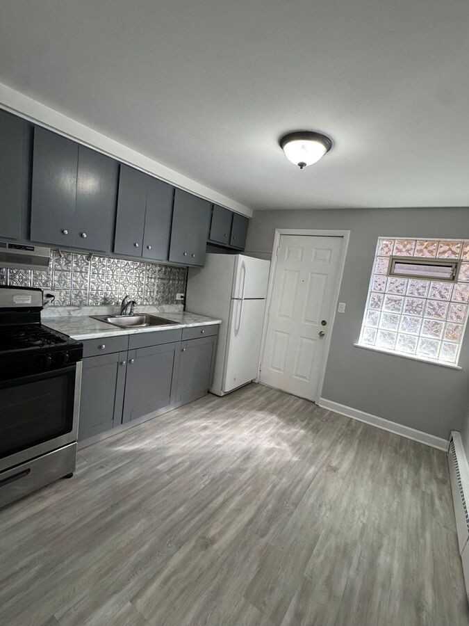 2151 119th St #1S - Photo 3 of 11