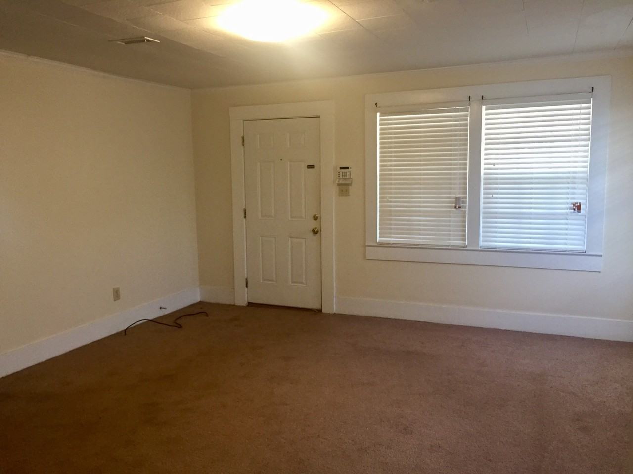 816 Park St - Photo 3 of 15