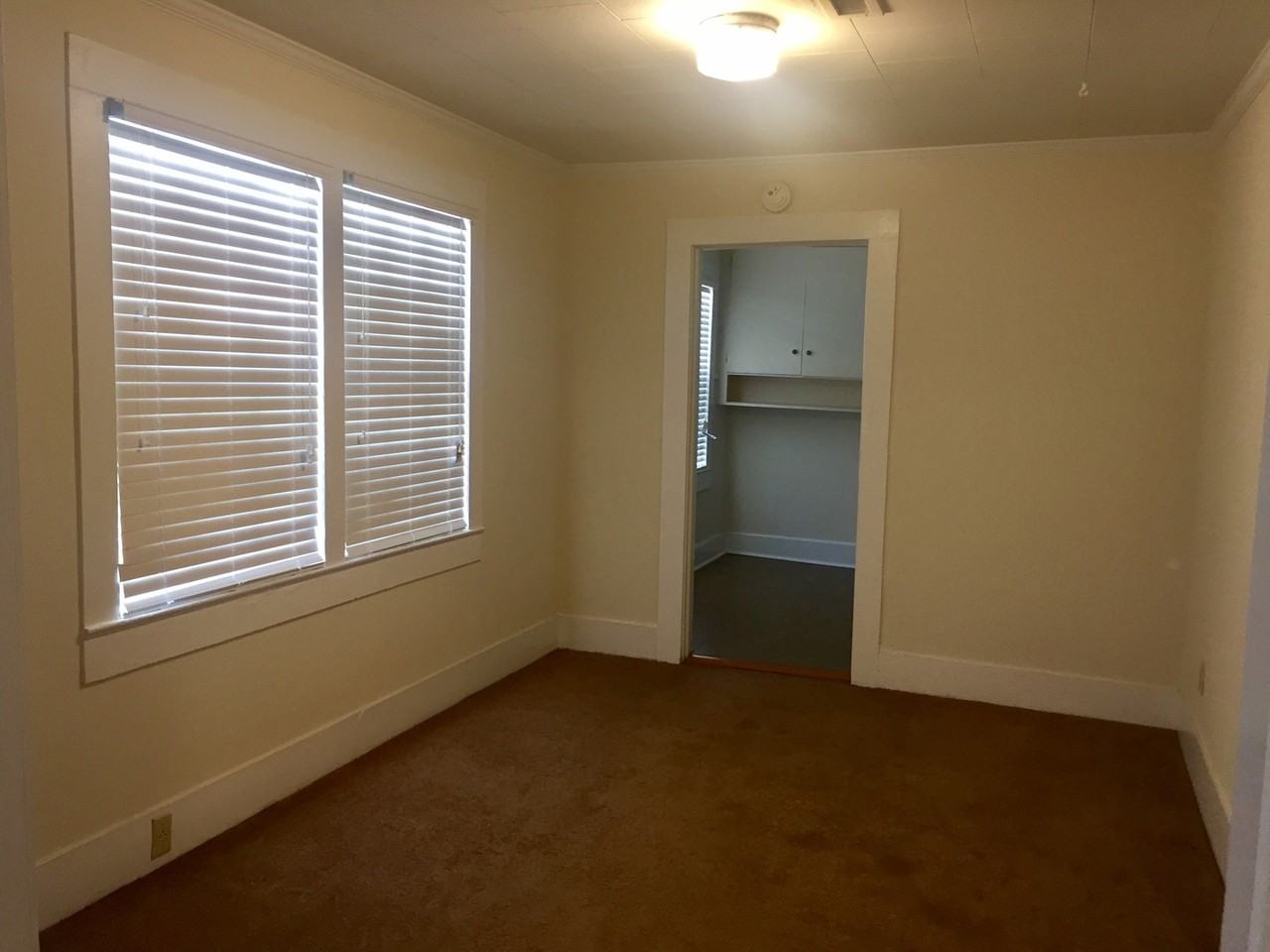 816 Park St - Photo 4 of 15