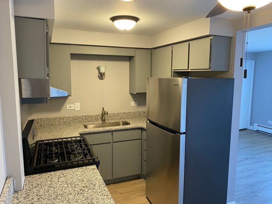 3710 W 119th St #2D - Photo 3 of 8