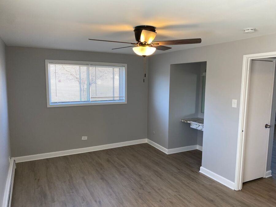 3710 W 119th St #2D - Photo 7 of 8