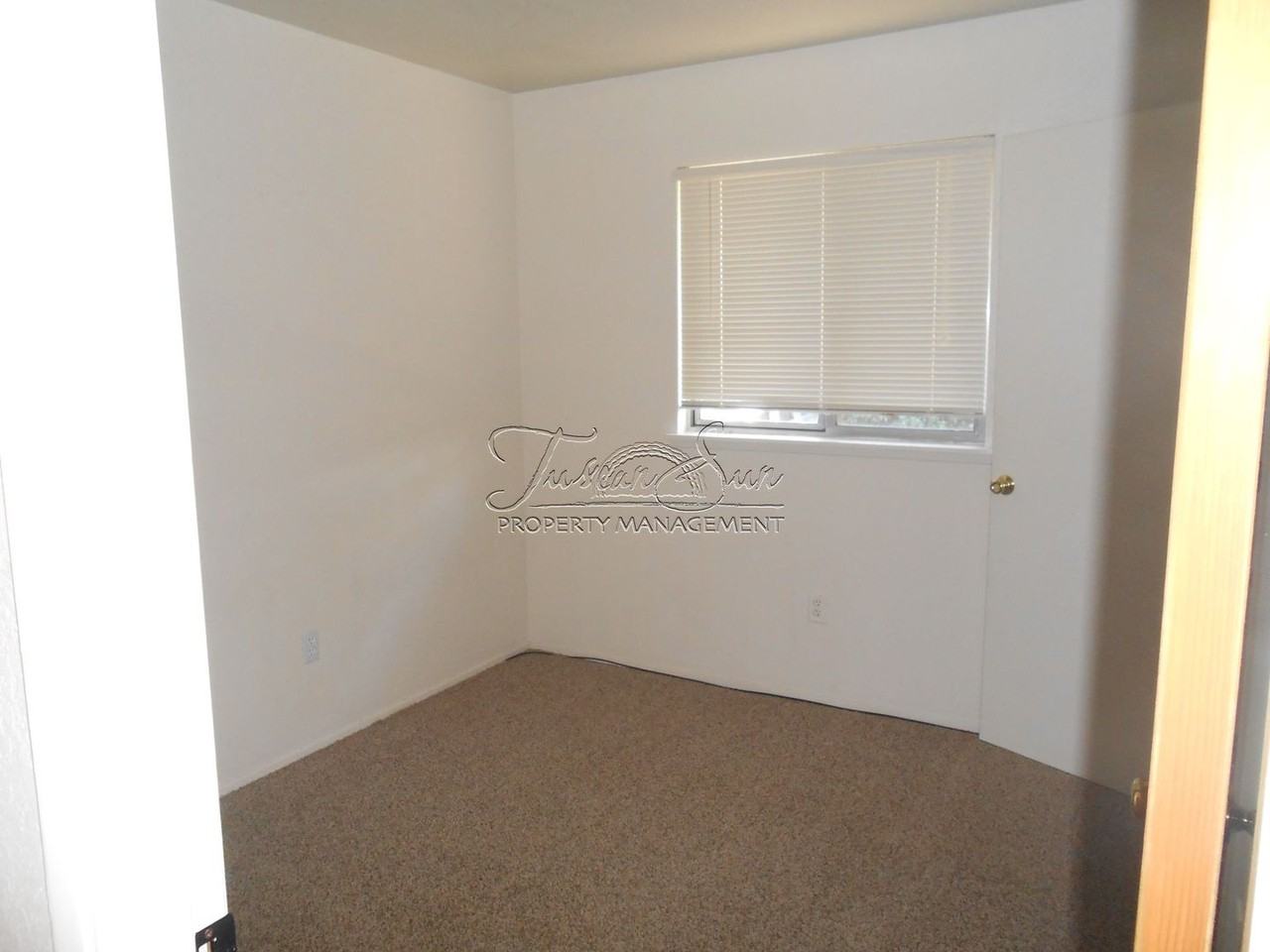 1120 Beltline Rd - Photo 7 of 9