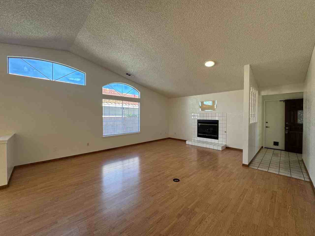 13300 Riverview Dr - Photo 3 of 21