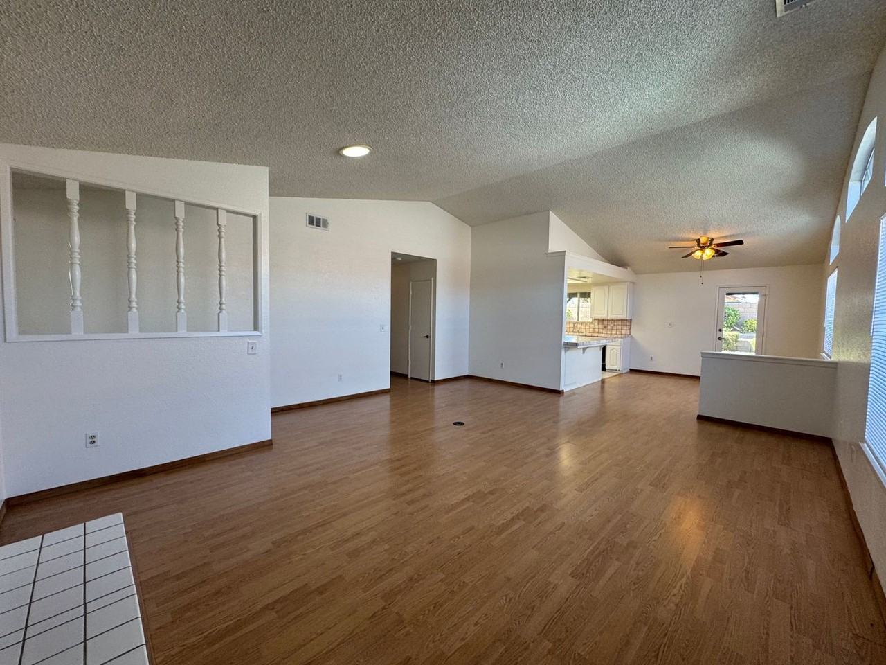 13300 Riverview Dr - Photo 5 of 21