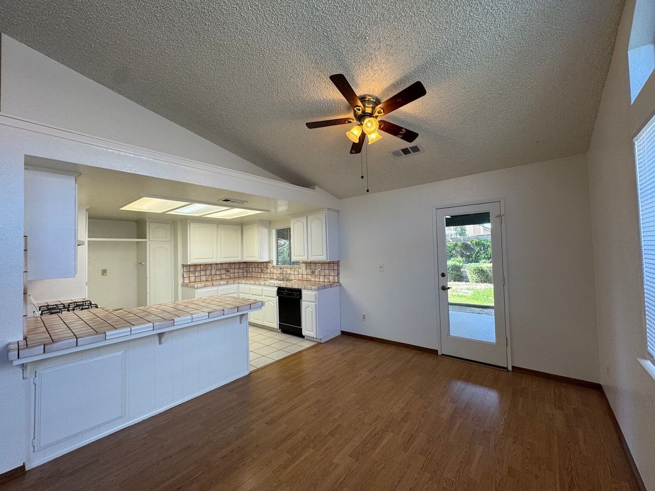 13300 Riverview Dr - Photo 6 of 21