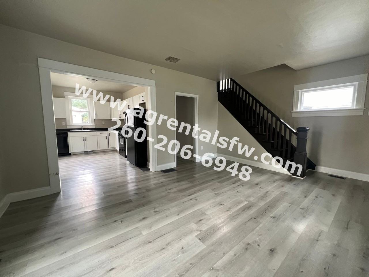 2101 Eby Ave - Photo 2 of 12