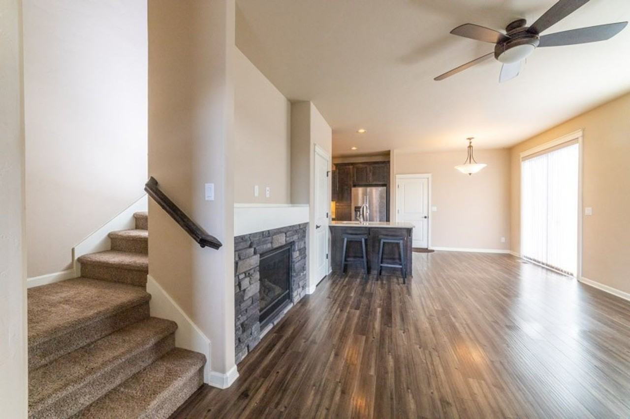 20904 High Desert Ln - Photo 3 of 24