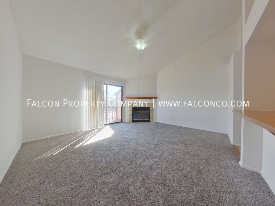 4527 Lamplighter Cir - Photo 4 of 9