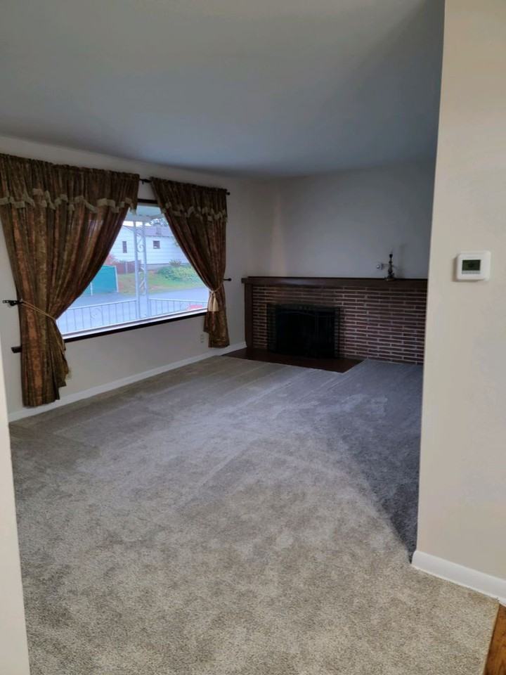 401 S 68th St - Photo 3 of 15