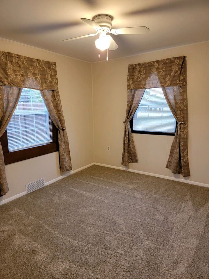 401 S 68th St - Photo 5 of 15