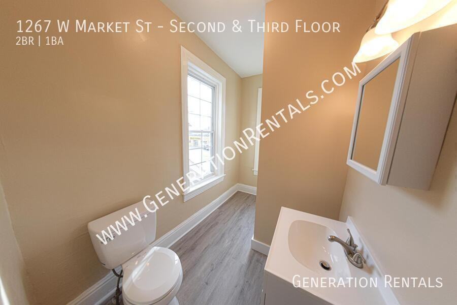 1267 W Market St #2nd3rdFL - Photo 5 of 12