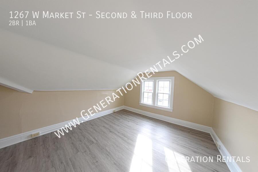 1267 W Market St #2nd3rdFL - Photo 7 of 12