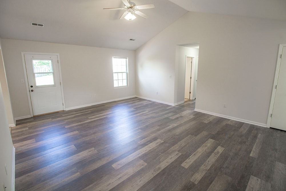 1603 Smiley Ln - Photo 6 of 42