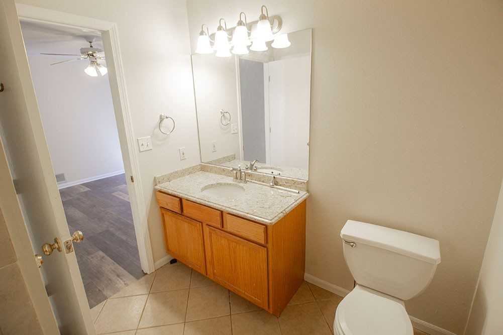 1603 Smiley Ln - Photo 7 of 42