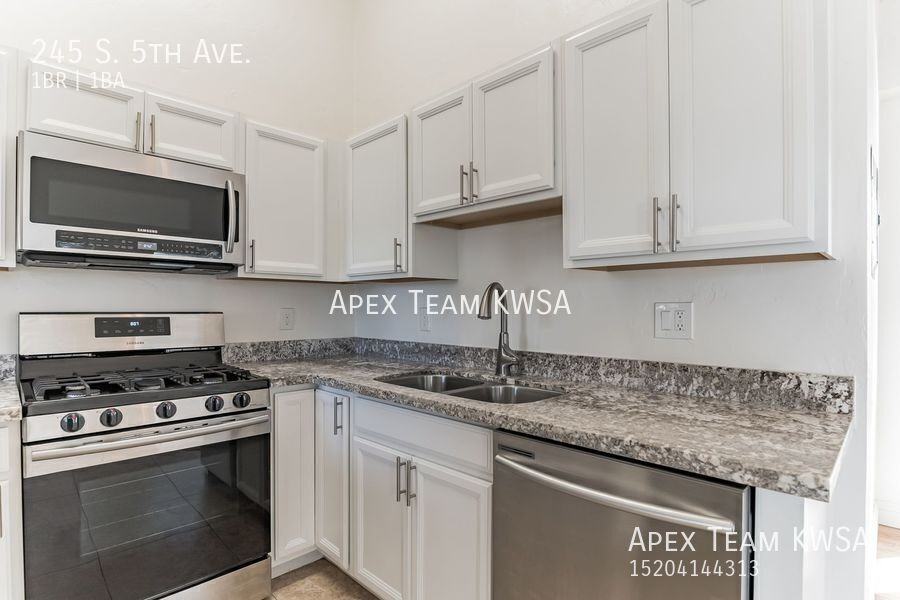 245 S 5th Ave - Photo 3 of 30