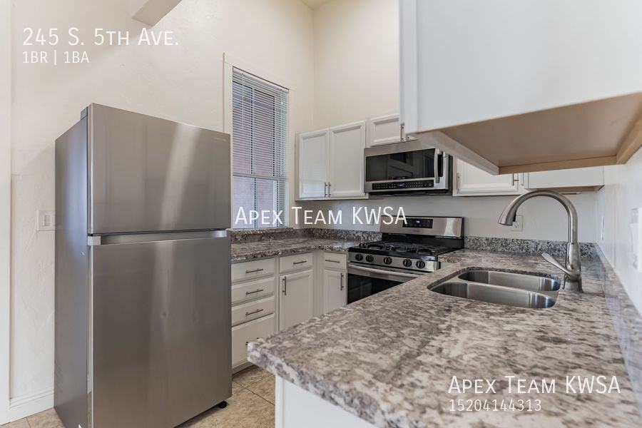 245 S 5th Ave - Photo 5 of 30