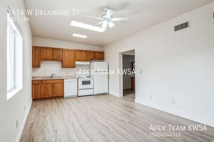 1414 W Delaware St - Photo 4 of 30