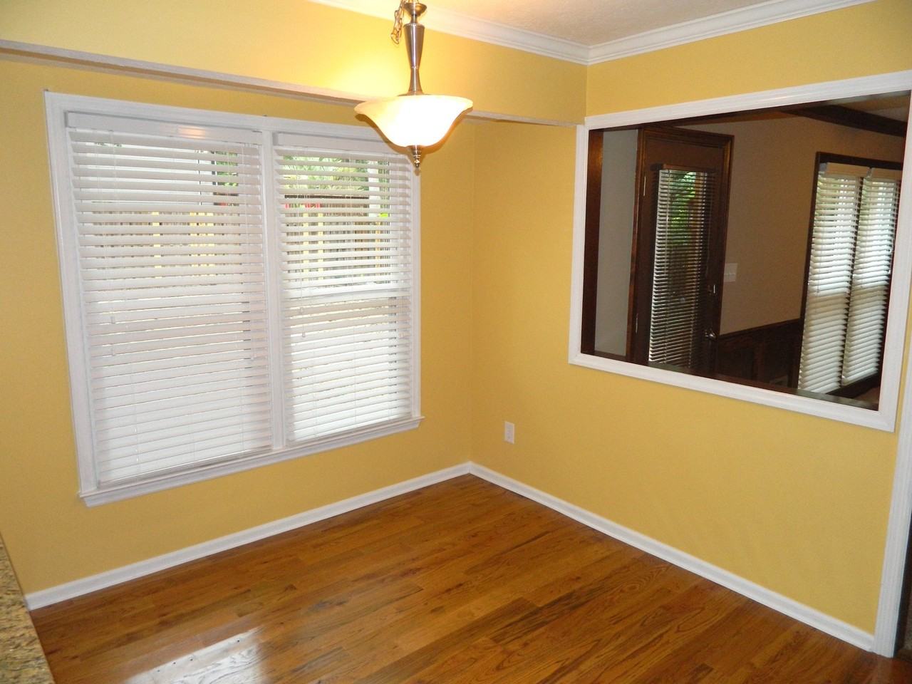 139 Springlakes Dr - Photo 5 of 17