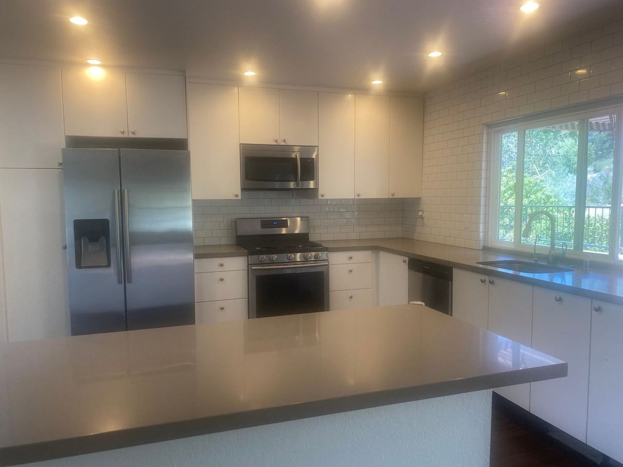 5307 Maple View Cir - Photo 3 of 11