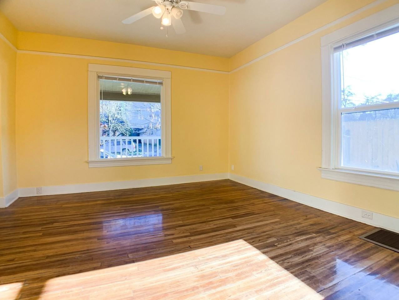 5025 N Montana Ave - Photo 4 of 32