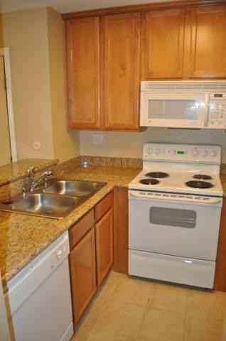 3456 Castle Glen Dr #287 - Photo 5 of 16