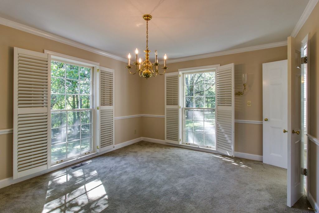 1501 Hillsboro Rd - Photo 7 of 24