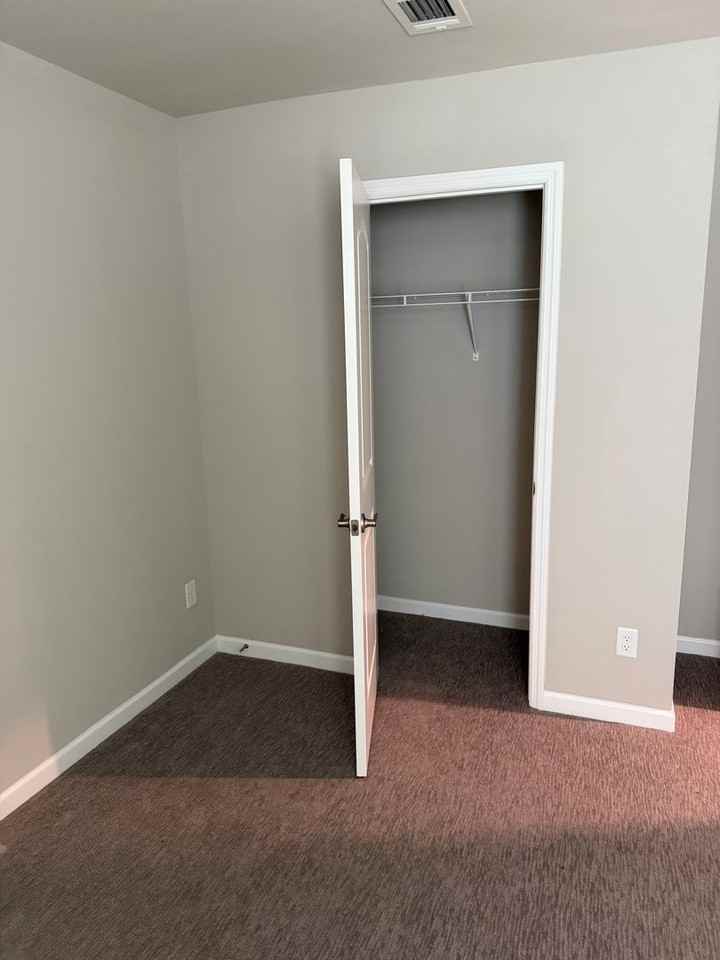 727 N Greenwood Ext - Photo 2 of 27