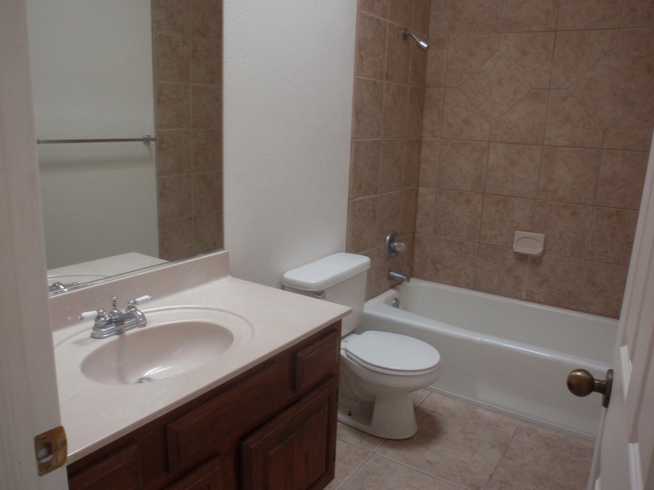 2714 Custer Way - Photo 4 of 24