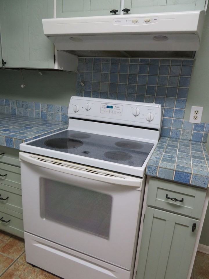 2040 Carlyle Dr - Photo 5 of 19