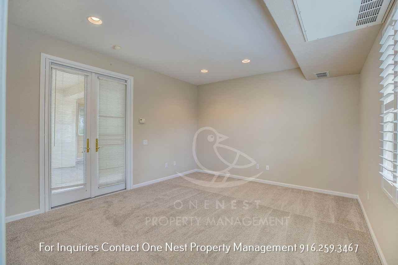 1564 Summerhill Ln - Photo 5 of 26