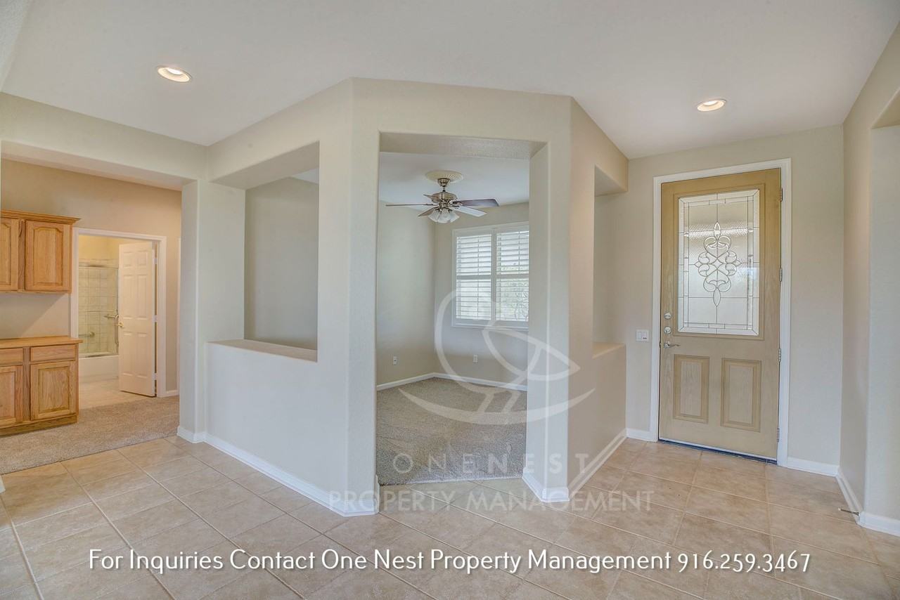 1564 Summerhill Ln - Photo 7 of 26