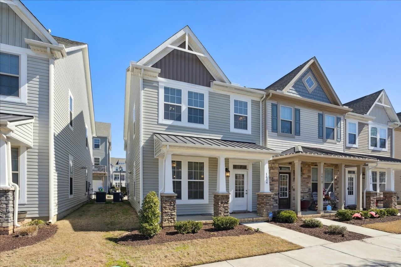 1414 Waltham Ln - Photo 3 of 26