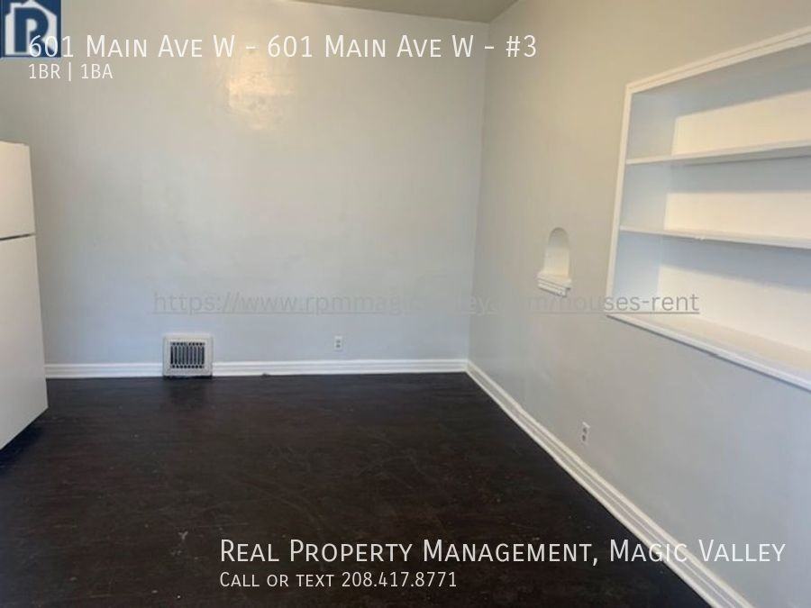 601 Main Ave W - 601 Main Ave W #3 - Photo 2 of 6