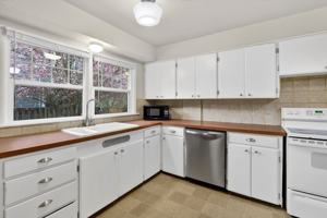 featured image of 3660 Se Tenino St