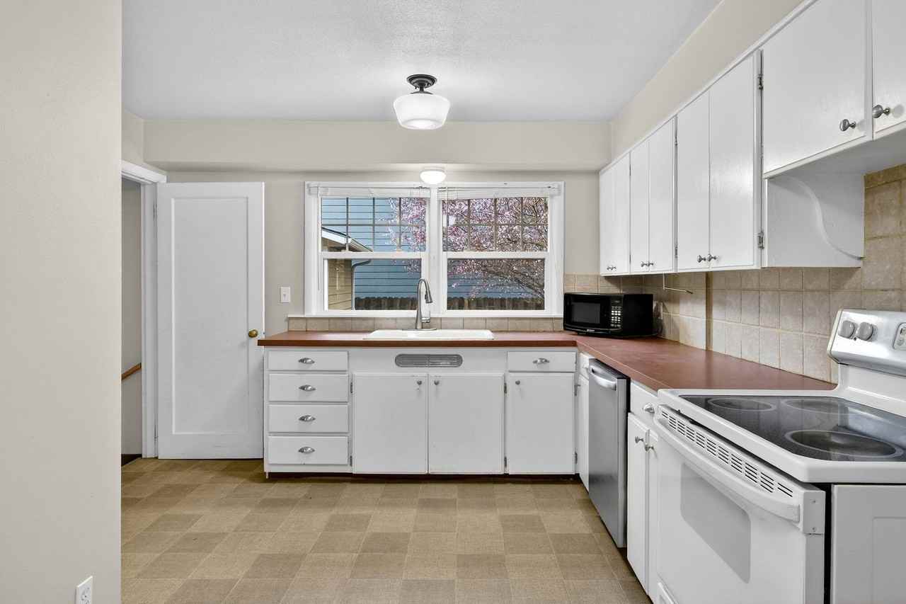 3660 Se Tenino St - Photo 3 of 40