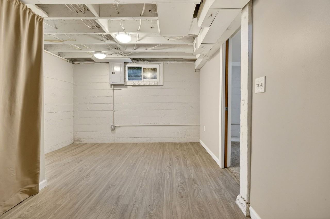 3660 Se Tenino St - Photo 5 of 40