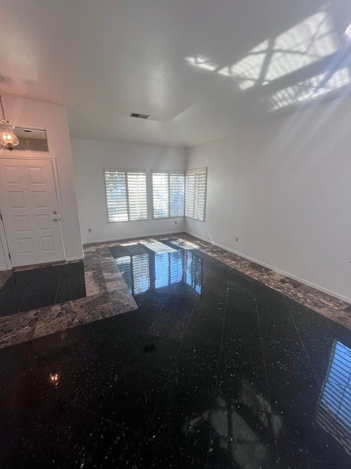 8563 Summit Brook Ct - Photo 7 of 21